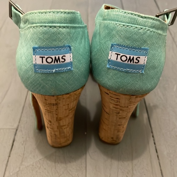 TOMS Aqua Shimmer Linen Espadrilles - Picture 3 of 6